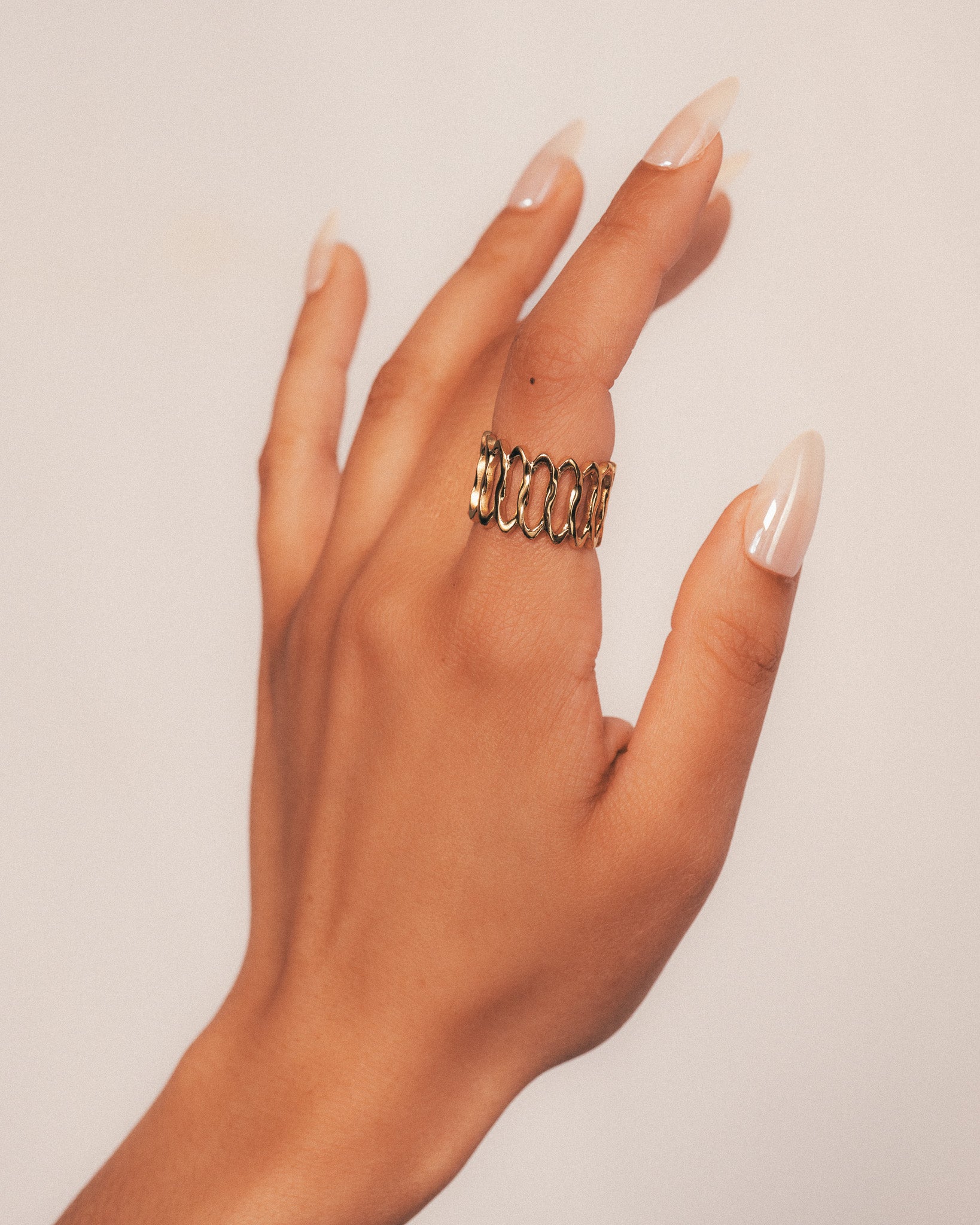 Abstract Cage Ring