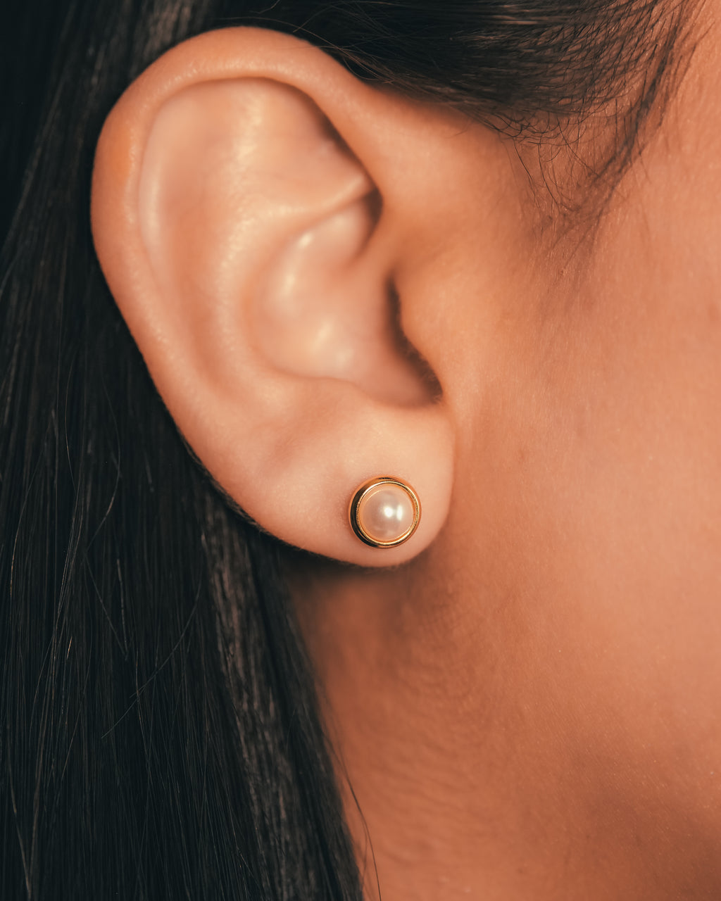 Beveled Pearl Stud Earrings