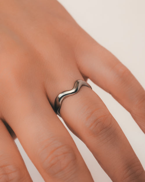 Abstract Adjustable Ring